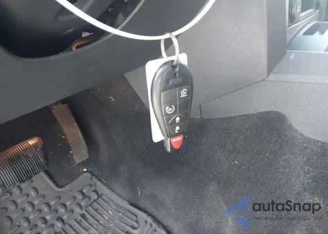 2010 Jeep Grand Cherokee Laredo z USA, uszkodzony, nr VIN 1J4PR4GK9AC139427